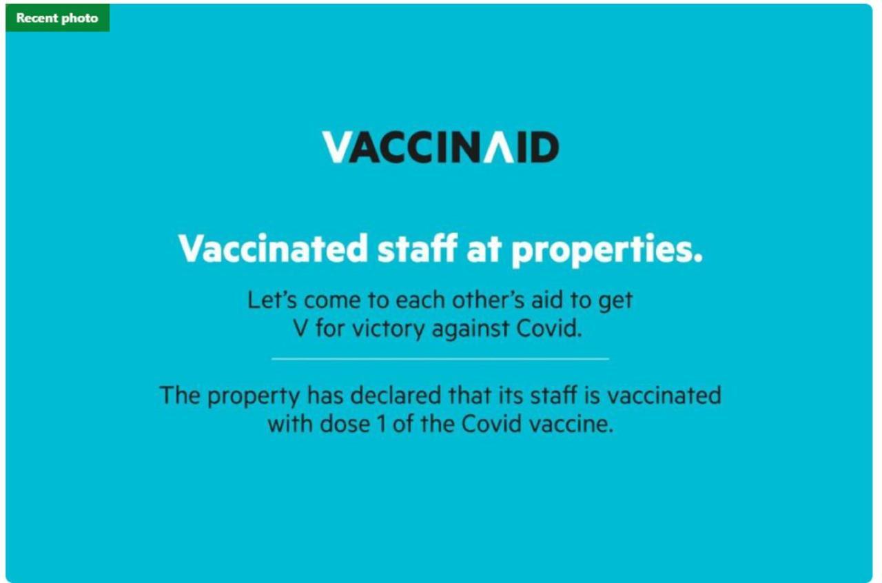 Vaccinated Staff - Oyo Flagship 2131 Hotel Binong Tangerang Ngoại thất bức ảnh