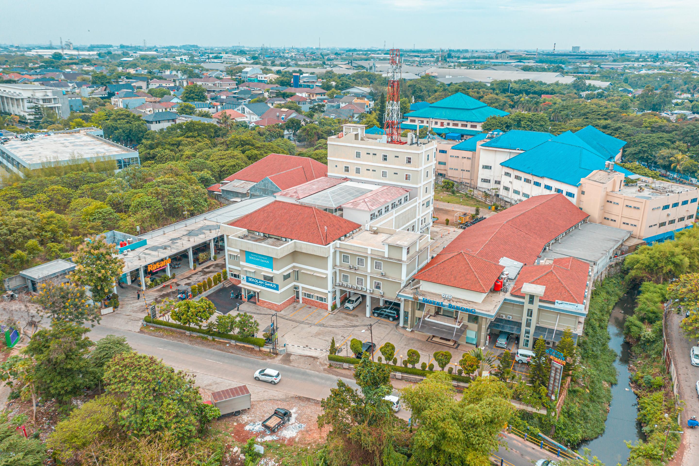Vaccinated Staff - Oyo Flagship 2131 Hotel Binong Tangerang Ngoại thất bức ảnh